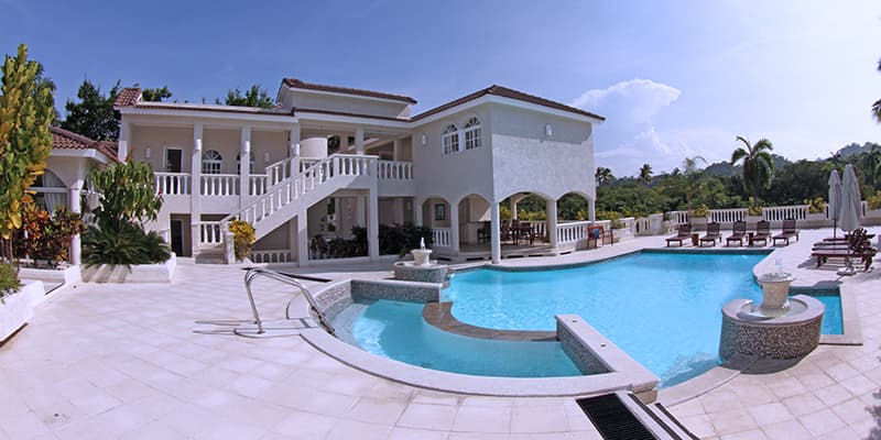 Crown Villa with private pool and tropical gardens